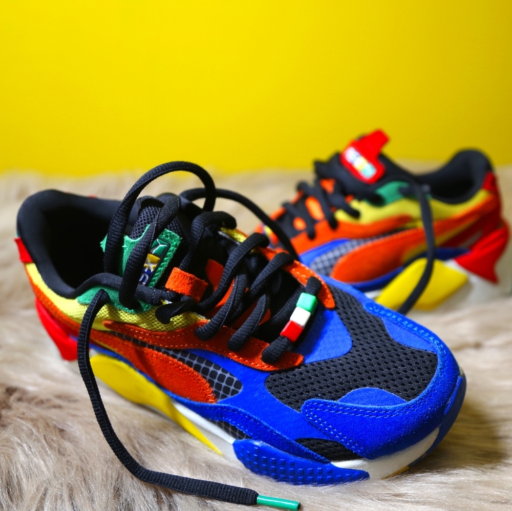 Sneakers